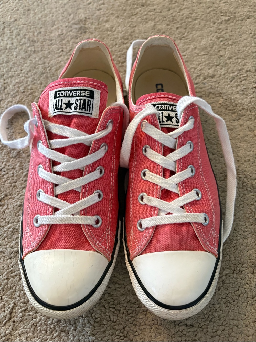 Converse Chuck Taylor All Star Low Top in Carnival Pink/Peach Women’s size 8